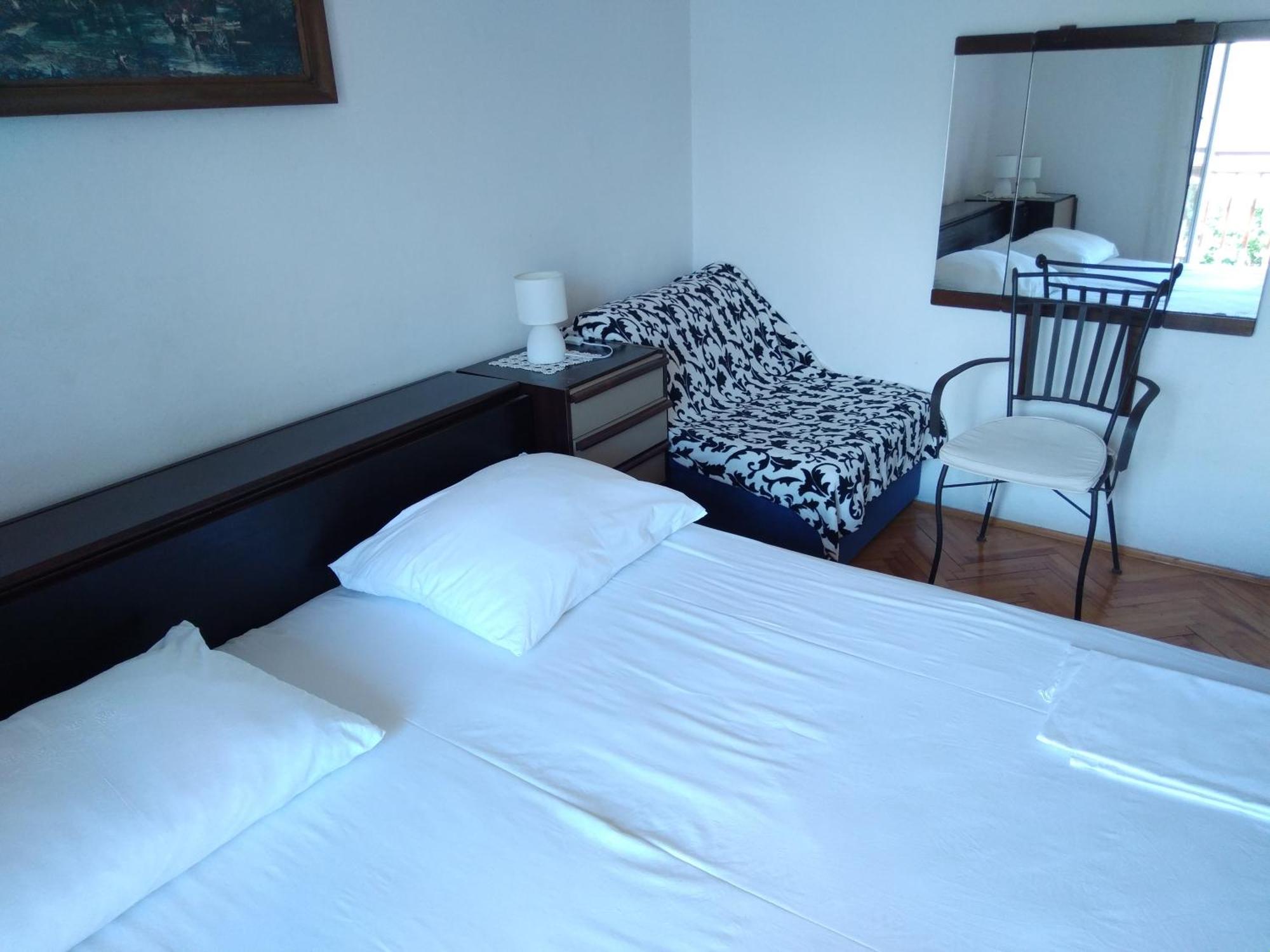Mravak Apartments تروغير المظهر الخارجي الصورة