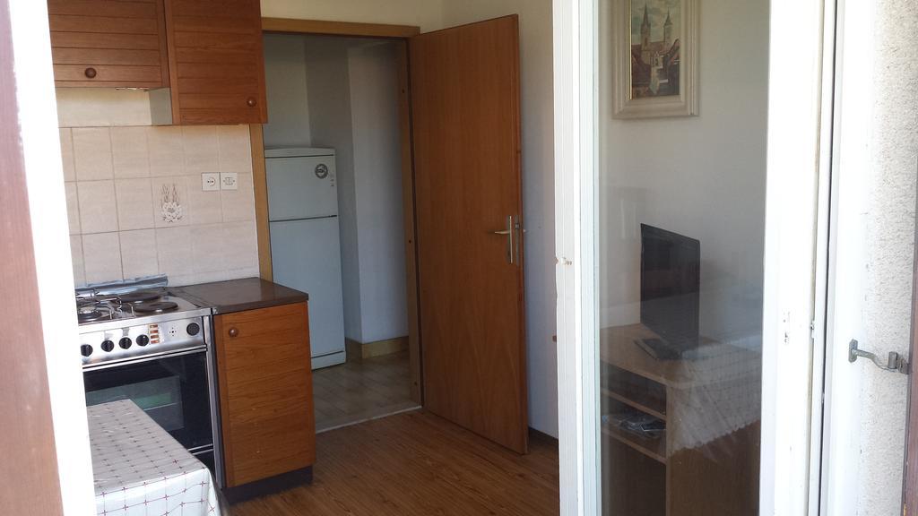 Mravak Apartments تروغير المظهر الخارجي الصورة