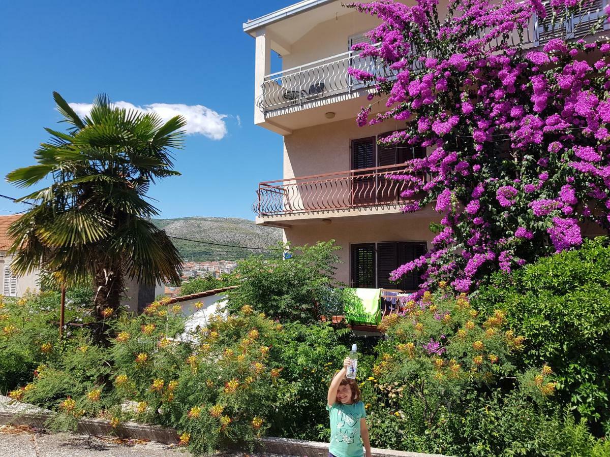 Mravak Apartments تروغير المظهر الخارجي الصورة